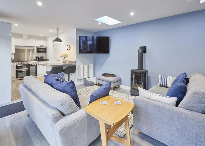 Host & Stay - Harrow Bothy